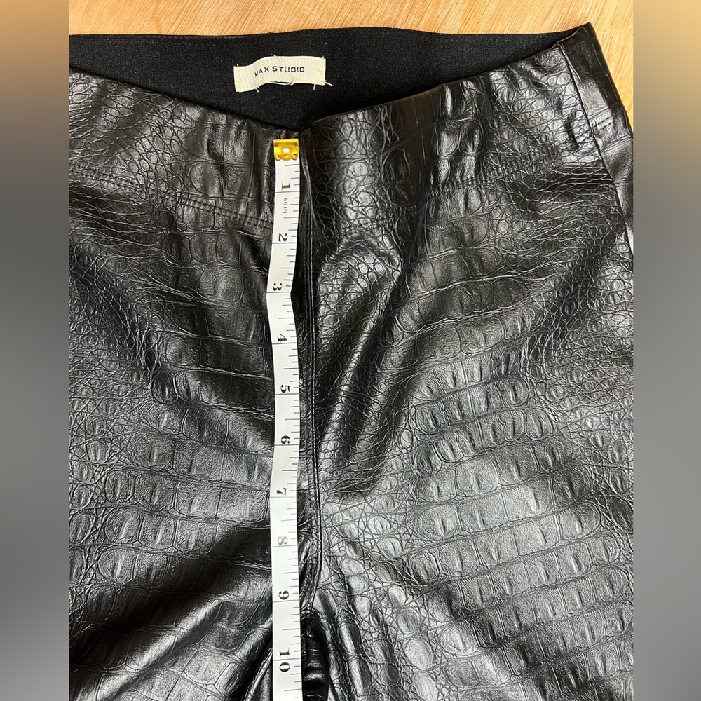 MAX STUDIO faux snake skin leather pants. Skinny leg/fitted. Excellent condition - Picture 5 of 7
